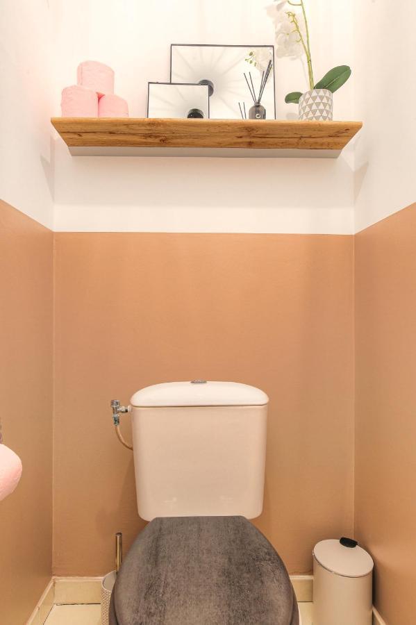 Le Louis D'Or -Acces Facile Gare/Eurexpo/Aeoroport Apartment วีเลอร์บาน ภายนอก รูปภาพ