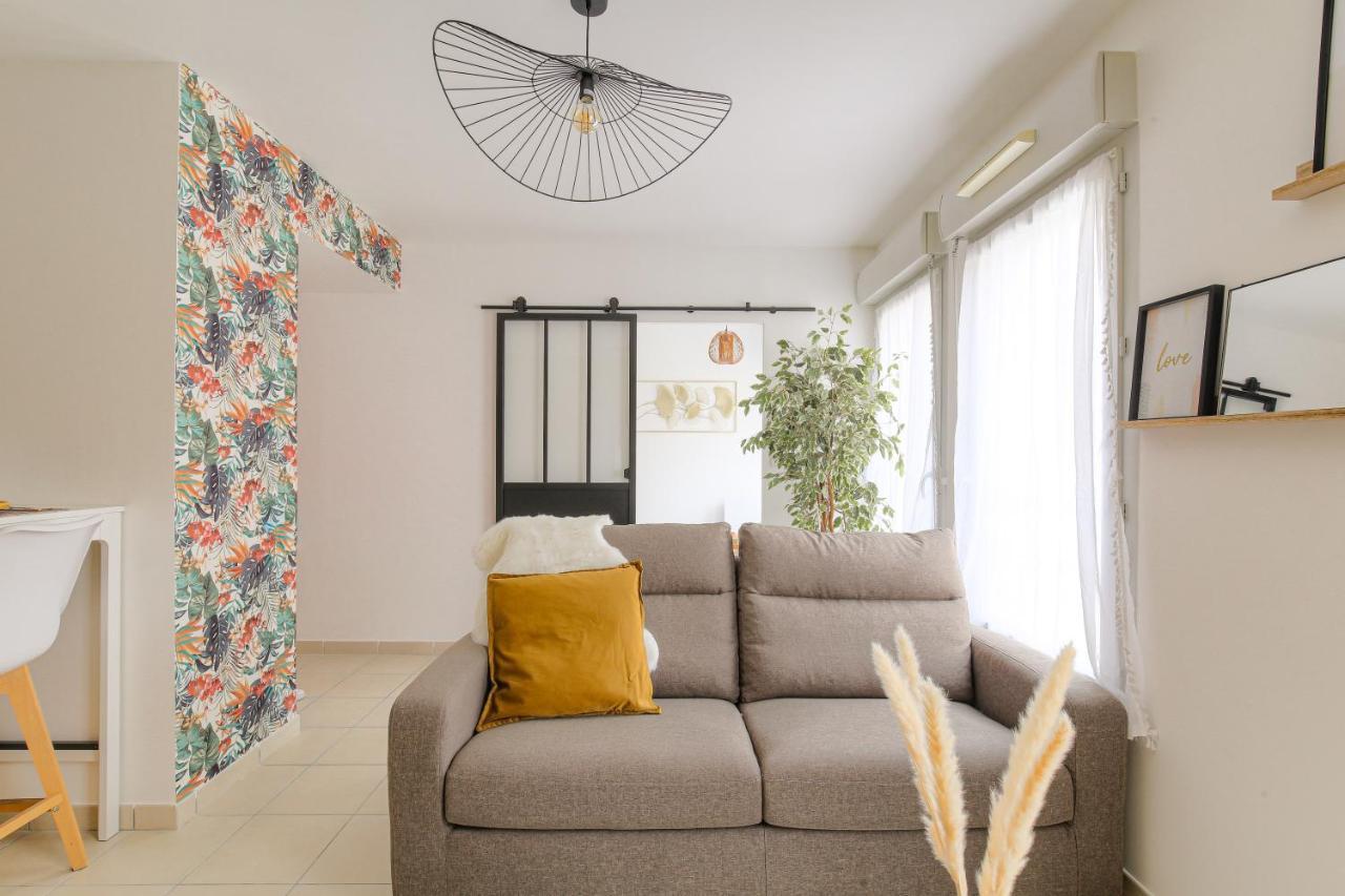 Le Louis D'Or -Acces Facile Gare/Eurexpo/Aeoroport Apartment วีเลอร์บาน ภายนอก รูปภาพ